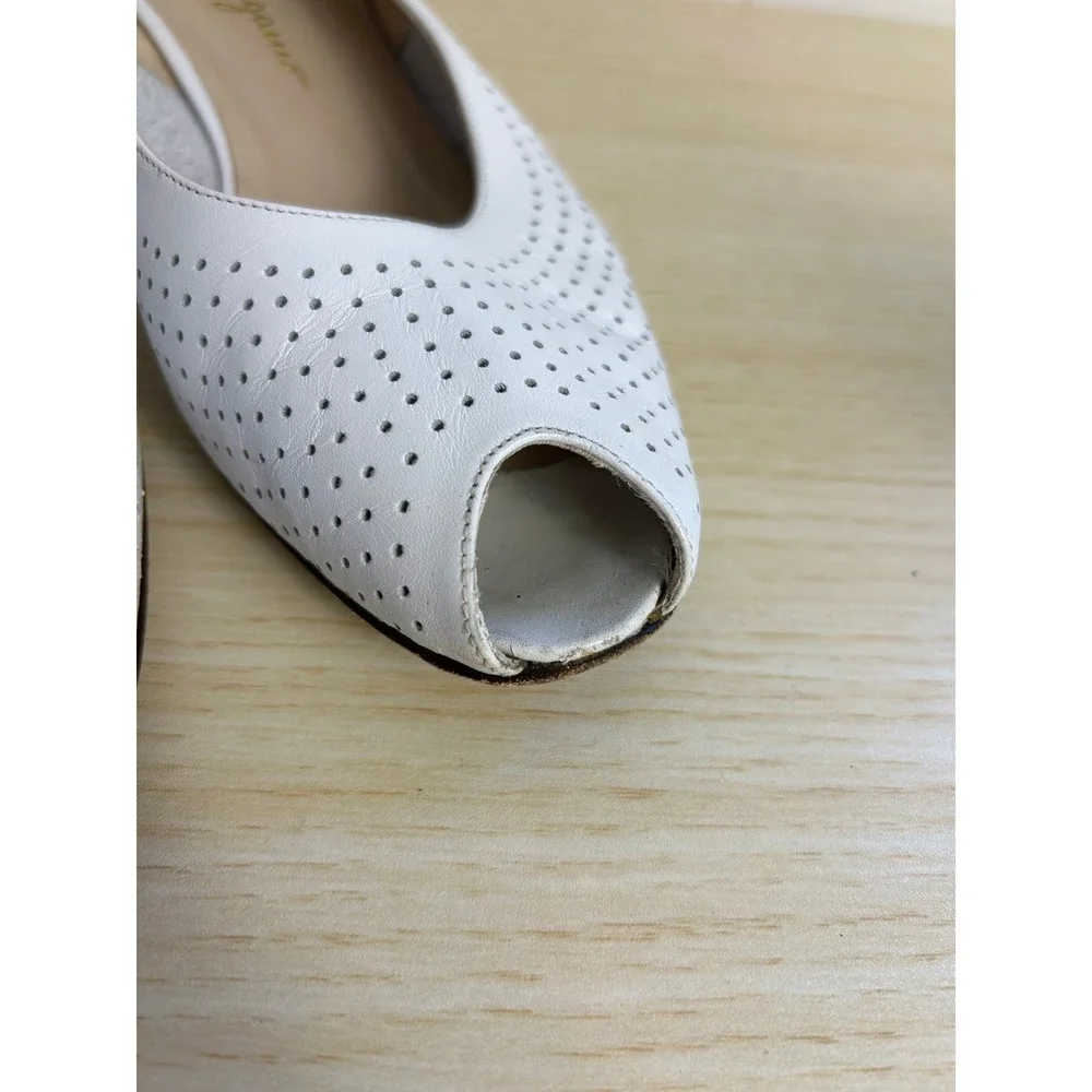 Salvatore Ferragamo heel 9 AA White Cloe Slingback vintage Peep Toe old money
